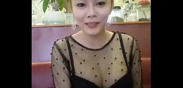  Cute Vietnamese show on cam